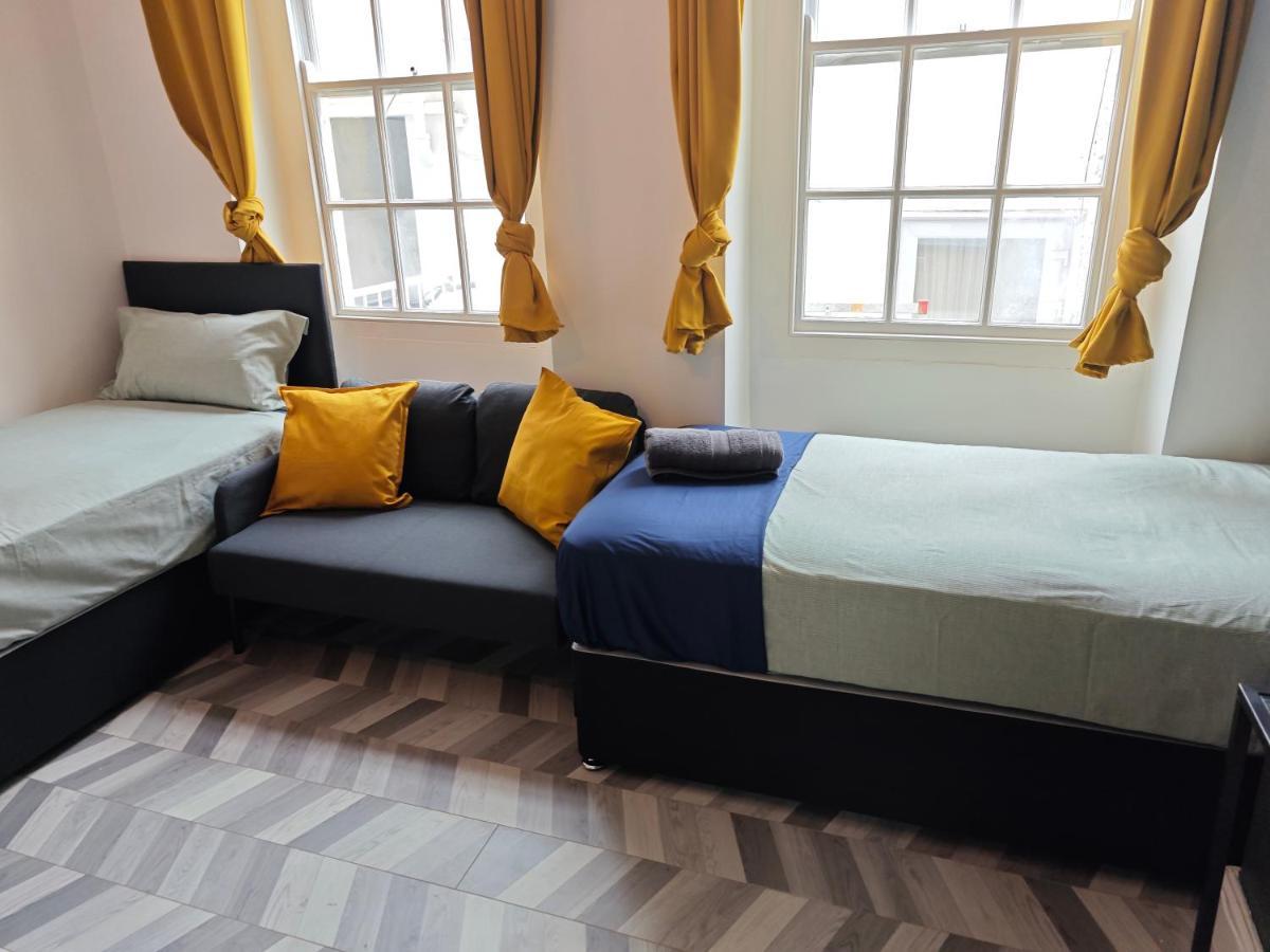 2 Bedroom 2 Bathroom Apartment In Old St - Shoreditch - Zone 1 Londen Buitenkant foto