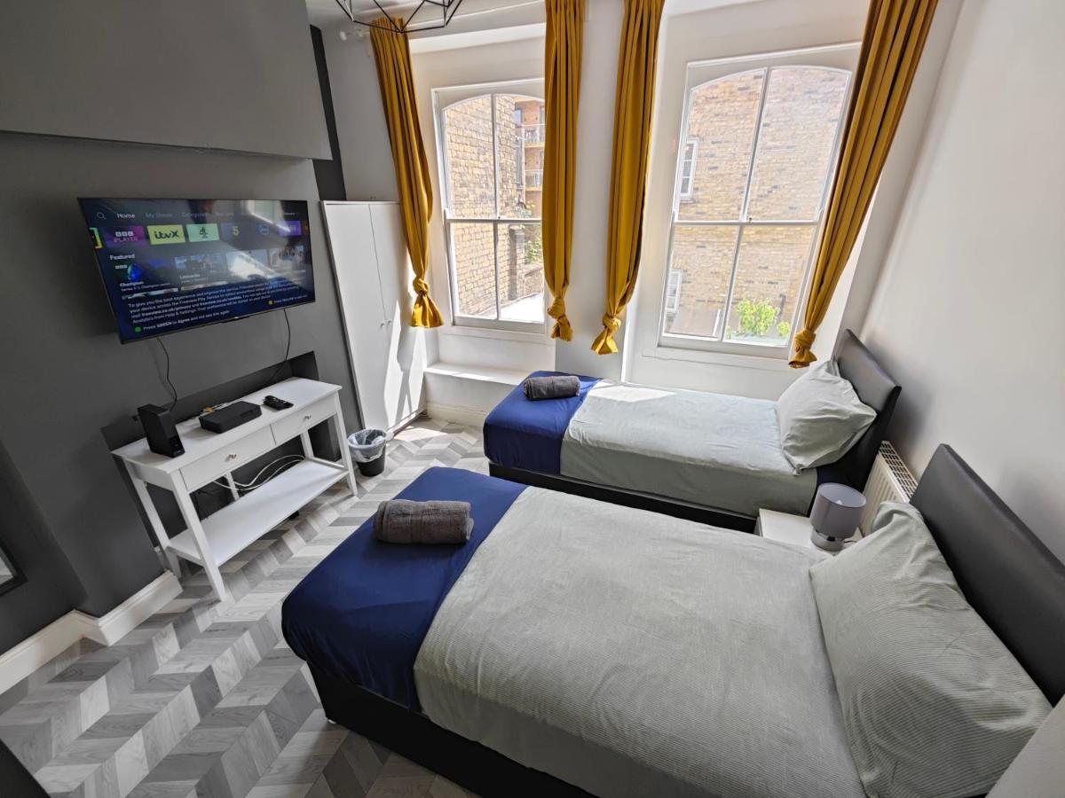 2 Bedroom 2 Bathroom Apartment In Old St - Shoreditch - Zone 1 Londen Buitenkant foto