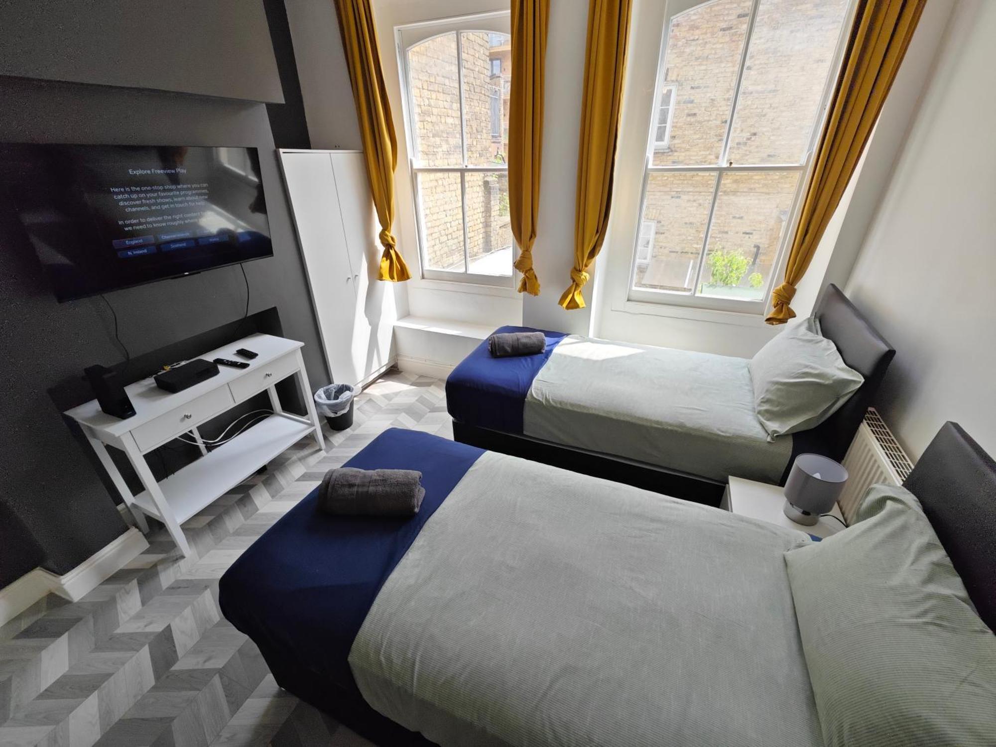 2 Bedroom 2 Bathroom Apartment In Old St - Shoreditch - Zone 1 Londen Buitenkant foto