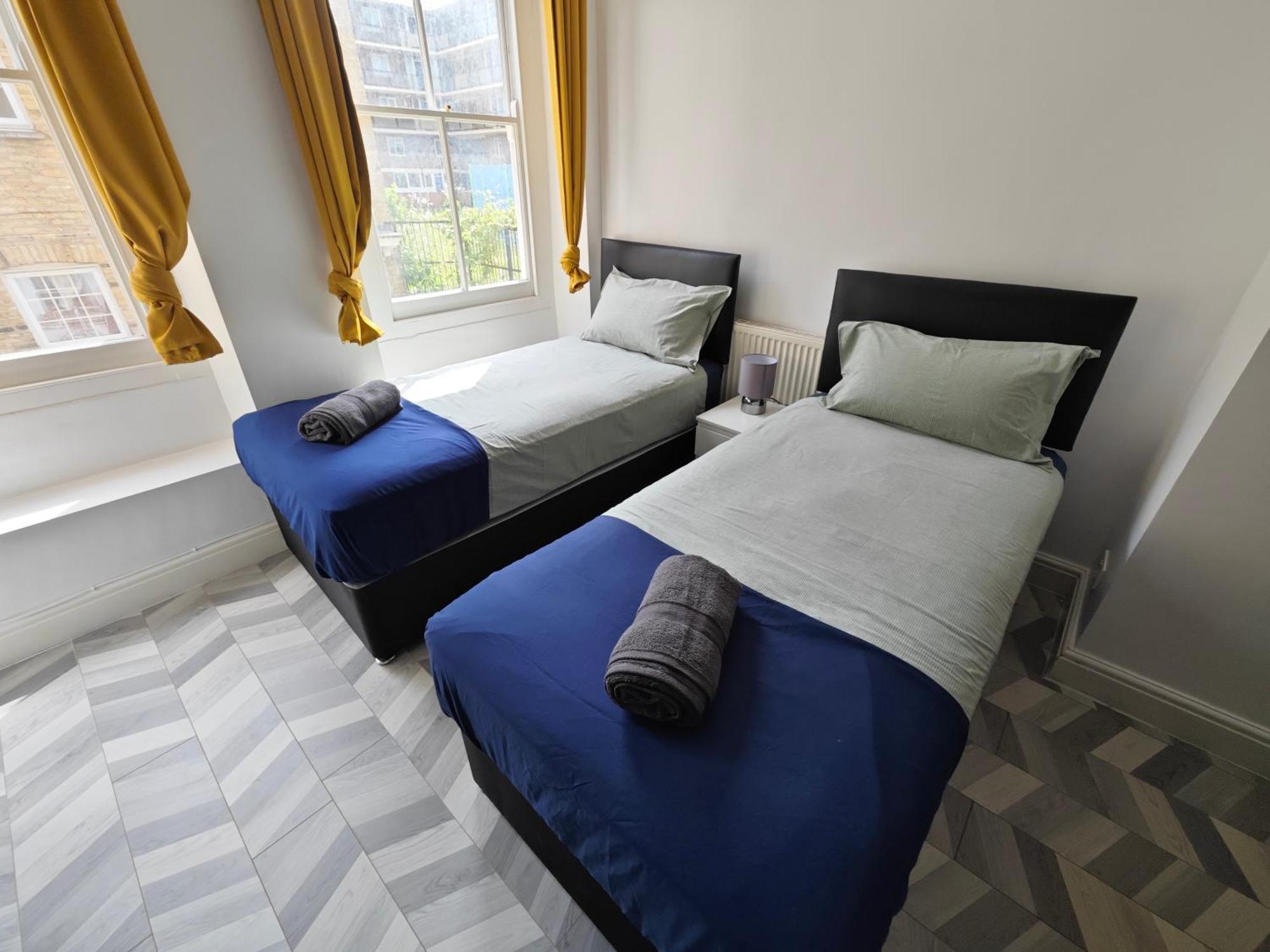 2 Bedroom 2 Bathroom Apartment In Old St - Shoreditch - Zone 1 Londen Buitenkant foto