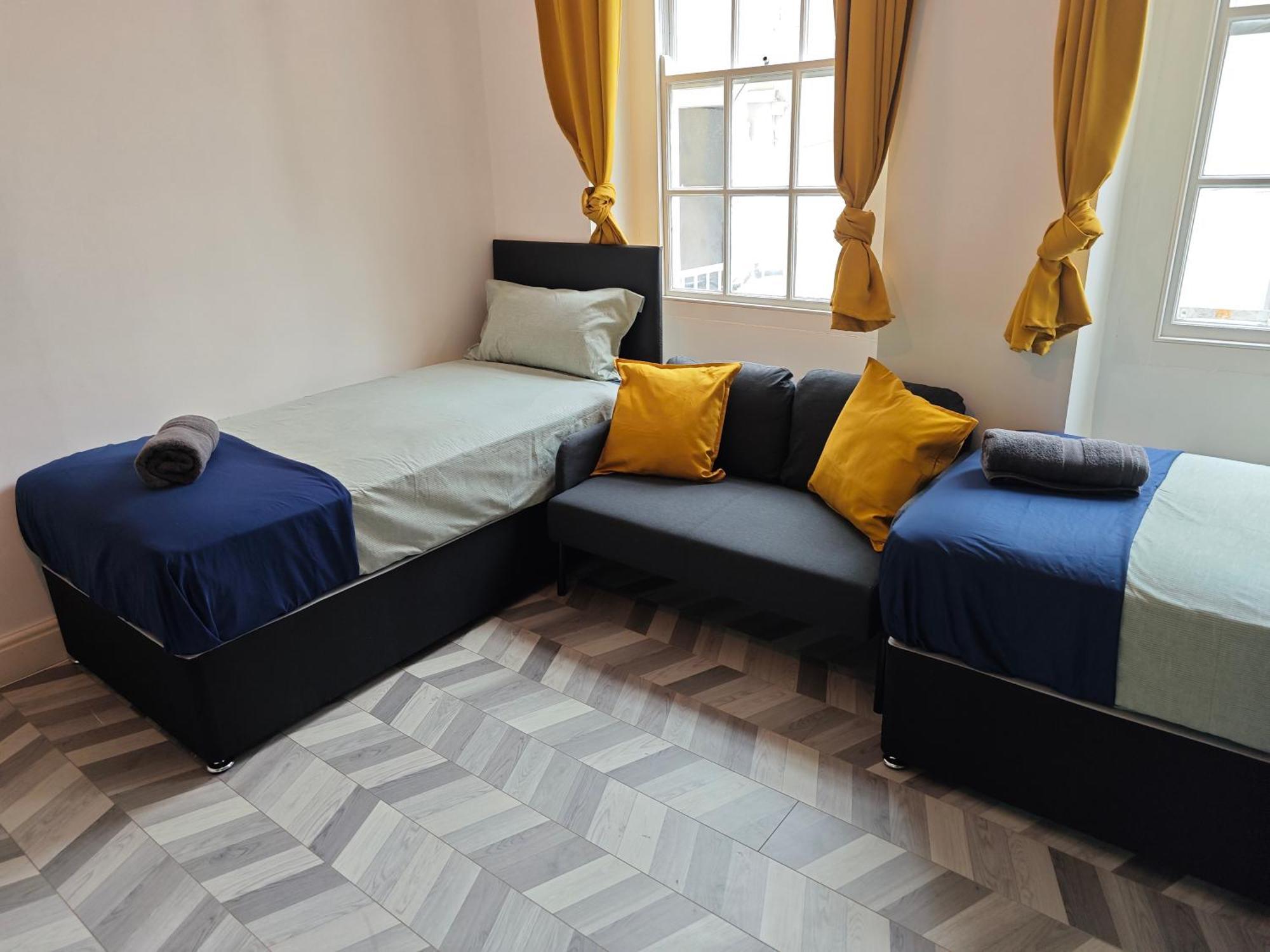 2 Bedroom 2 Bathroom Apartment In Old St - Shoreditch - Zone 1 Londen Buitenkant foto